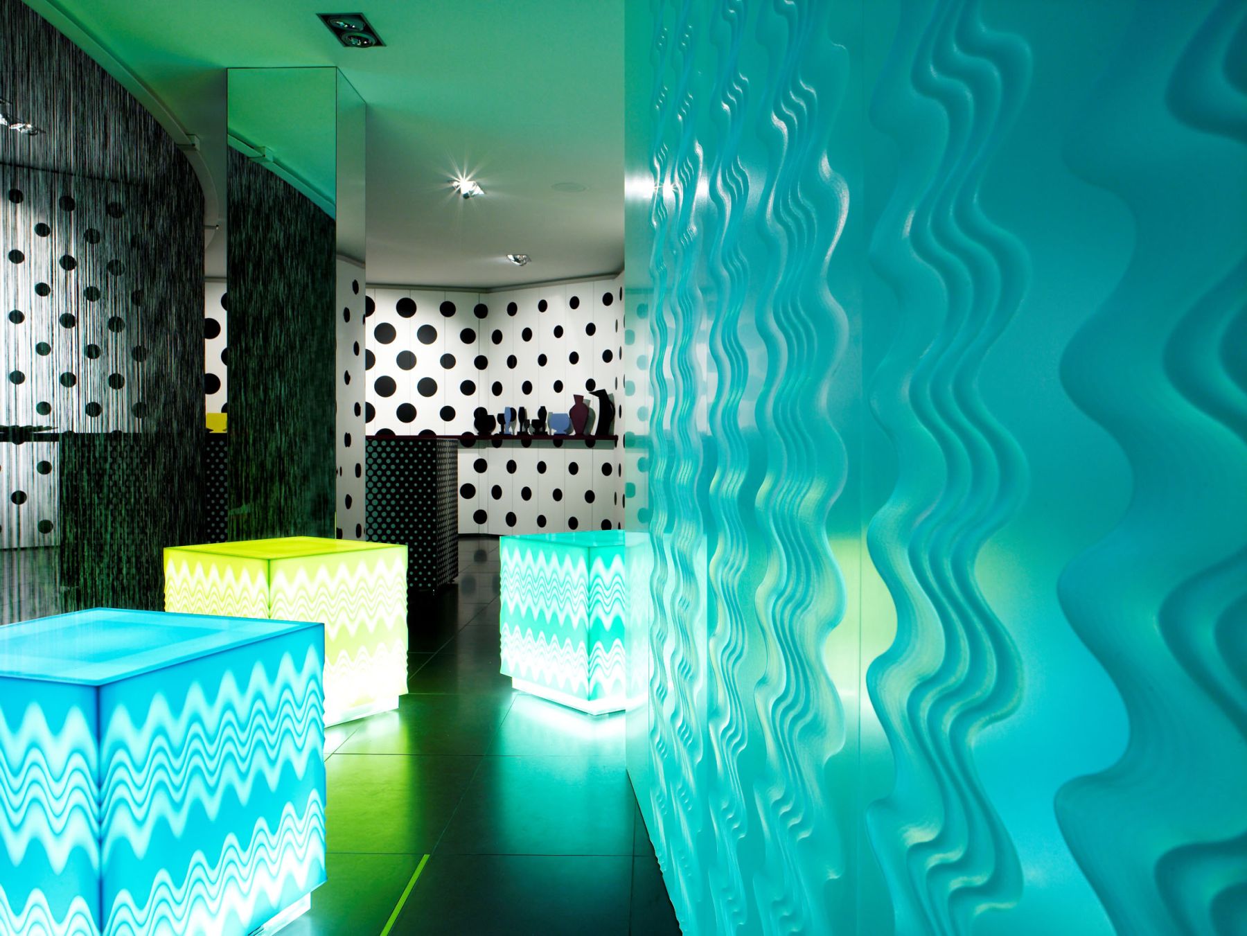 sites/corian.sg/IMG/jpg/uses-and-app-corian-loves-missoni-photo-leo-torri-1.jpg